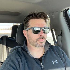 Meet your Posher, Eric